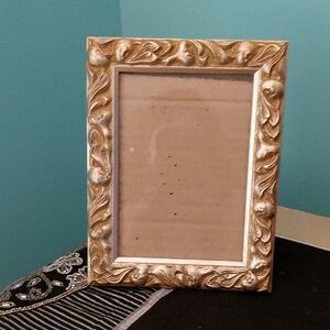 Source Unknown Gold Leaf Design Picture Frame